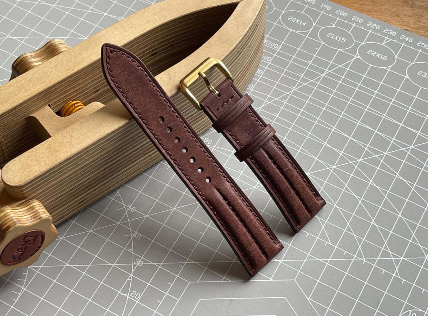 Double Ridge Pueblo Leather Watch Strap: Tobacco Brown, Quick Release