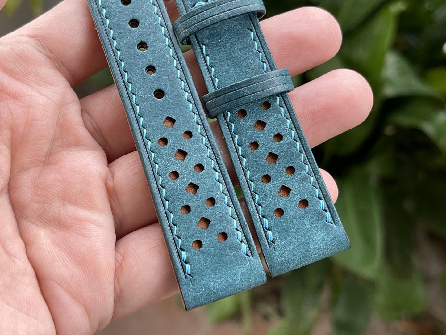 Pueblo Leather Watch Strap in Ortensia Color, Pre-installed Quick Release Spring Bars